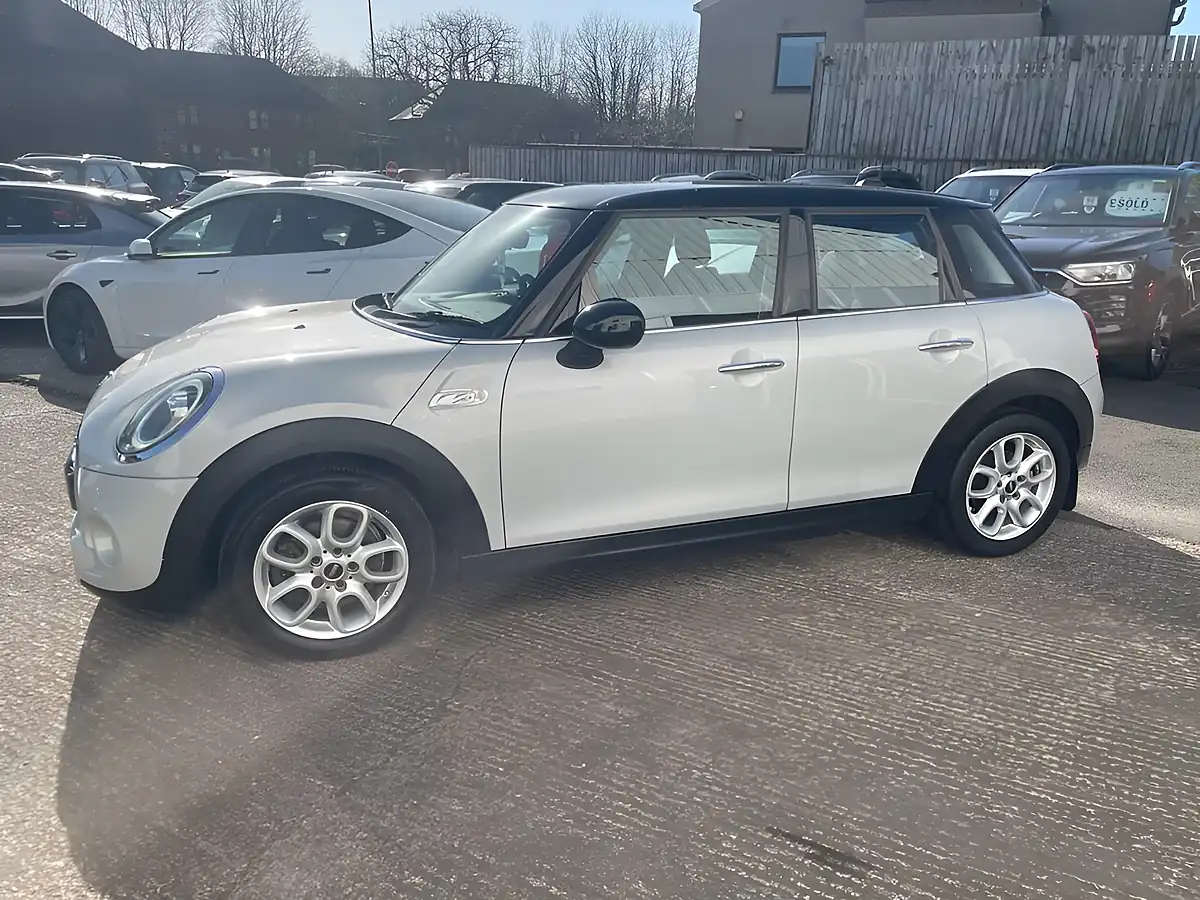 Used 2018 MINI Hatch Cooper S Silver - Interior and Exterior details 5