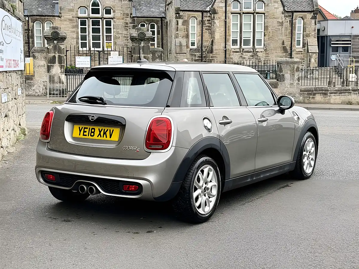 Used 2018 MINI Hatch Cooper S Silver - Interior and Exterior details 13