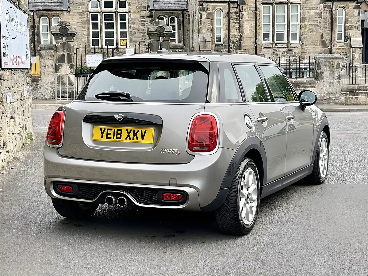 Used 2018 MINI Hatch Cooper S Silver - Interior and Exterior details 14