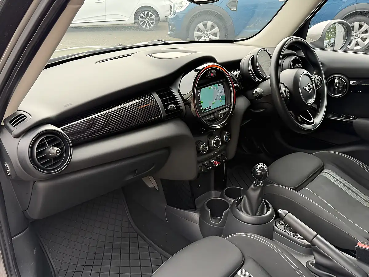 Used 2018 MINI Hatch Cooper S Silver - Interior and Exterior details 16