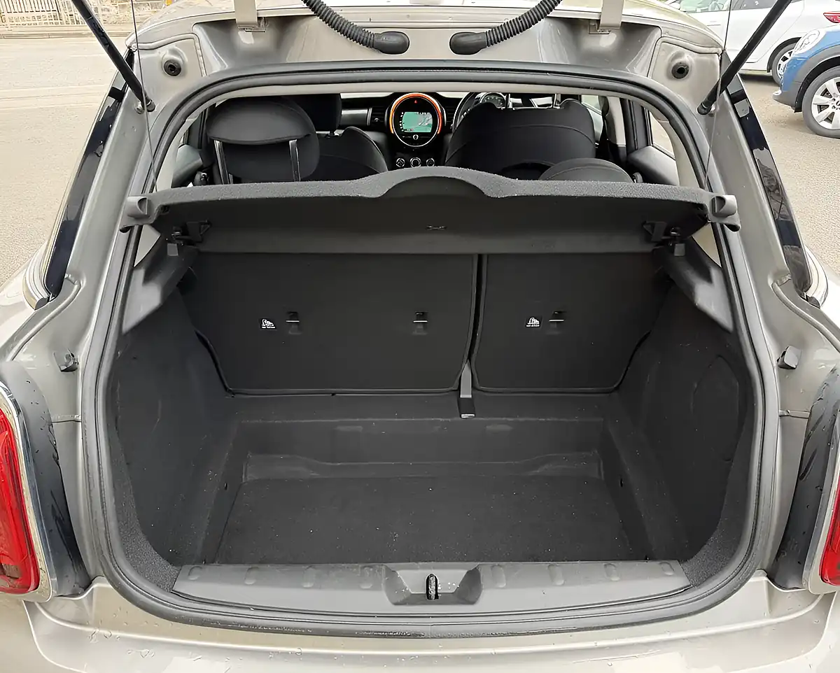 Used 2018 MINI Hatch Cooper S Silver - Interior and Exterior details 18