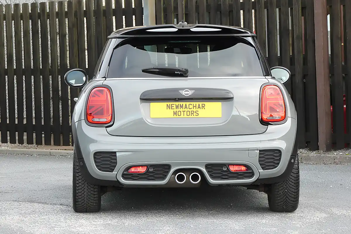 Used 2018 MINI Hatch Cooper S Sport Moonwalk Grey - Interior and Exterior details 3