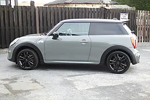 Used 2018 MINI Hatch Cooper S Sport Moonwalk Grey - Interior and Exterior details 6