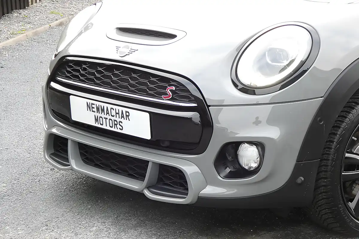 Used 2018 MINI Hatch Cooper S Sport Moonwalk Grey - Interior and Exterior details 7