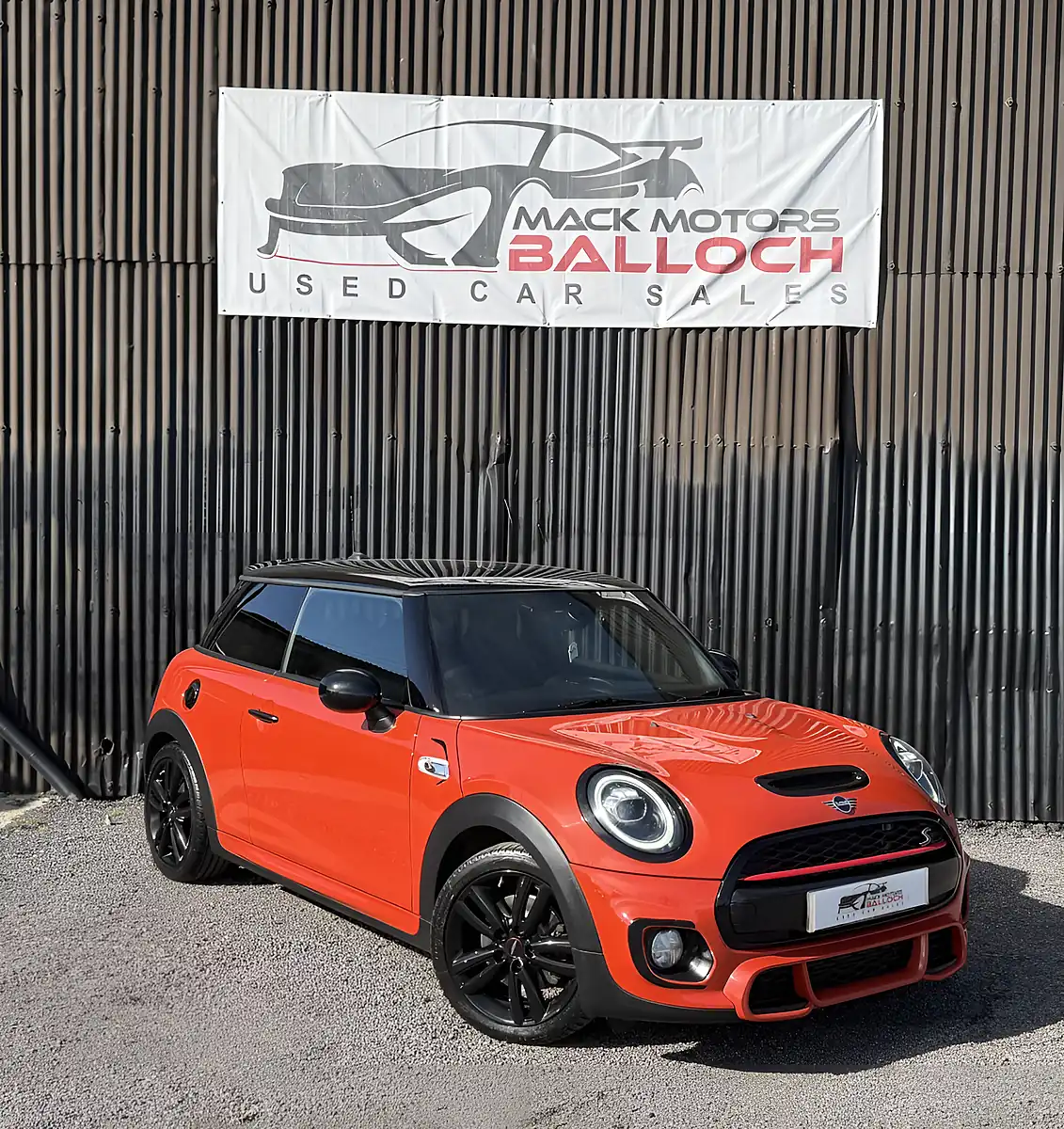 Used 2018 MINI Hatch Cooper S Sport Orange - Front View
