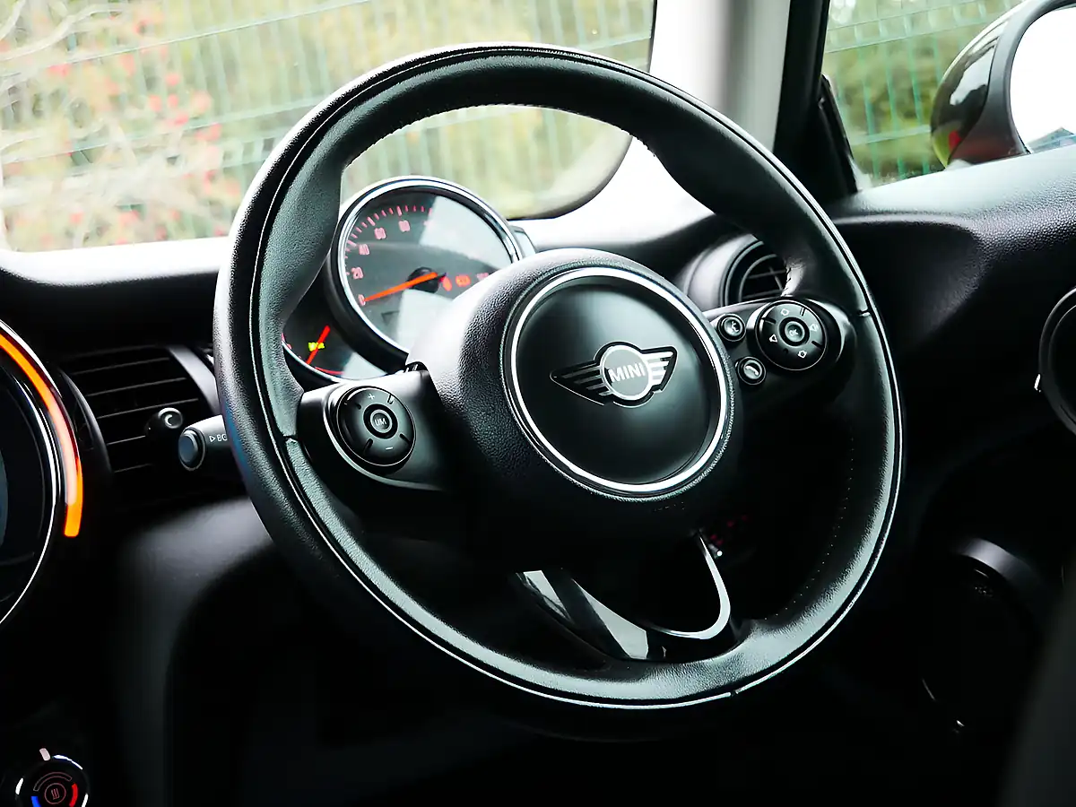 Used 2018 MINI Hatch Cooper S Sport Solaris Orange Metallic - Interior and Exterior details 11