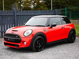 Used 2018 MINI Hatch Cooper S Sport Solaris Orange Metallic - Interior and Exterior details 4