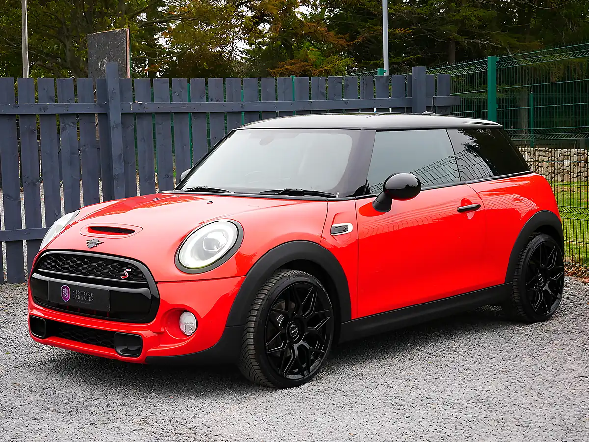Used 2018 MINI Hatch Cooper S Sport Solaris Orange Metallic - Interior and Exterior details 4