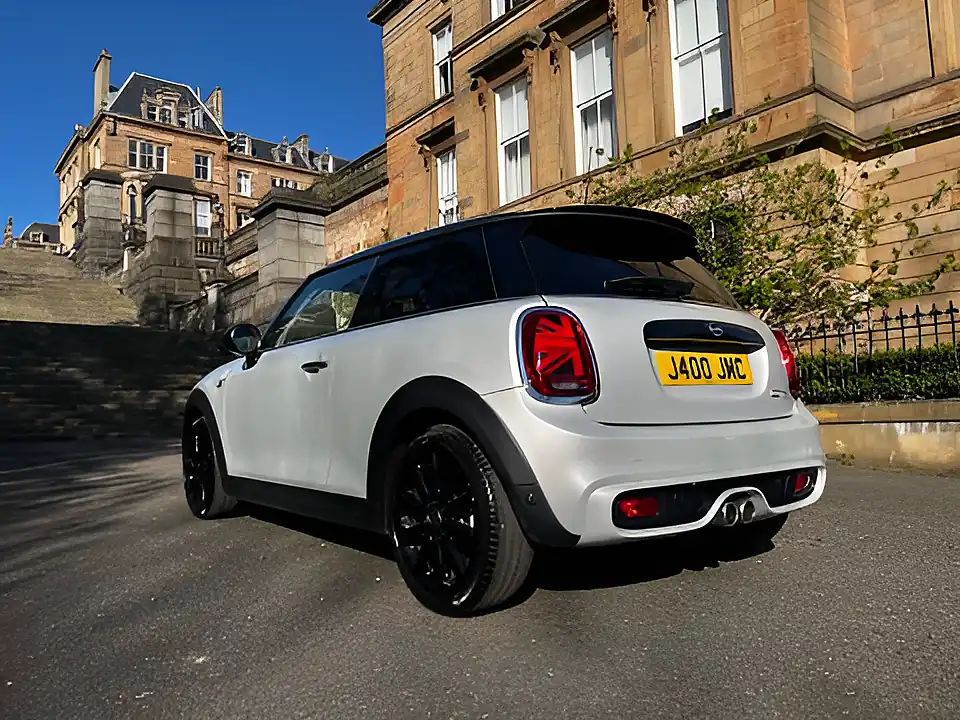 Used 2018 MINI Hatch Cooper S White Silver - Interior and Exterior details 3