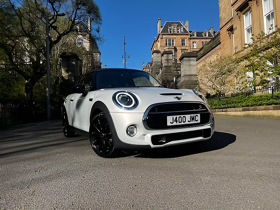Used 2018 MINI Hatch Cooper S White Silver - Interior and Exterior details 5