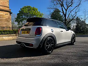 Used 2018 MINI Hatch Cooper S White Silver - Interior and Exterior details 7