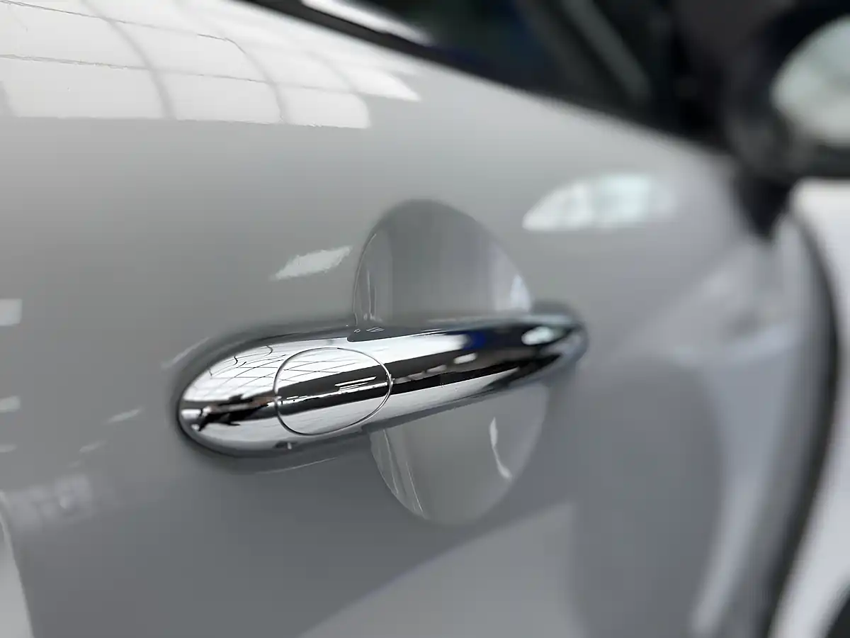 Used 2018 MINI Hatch Cooper Silver - Interior and Exterior details 10