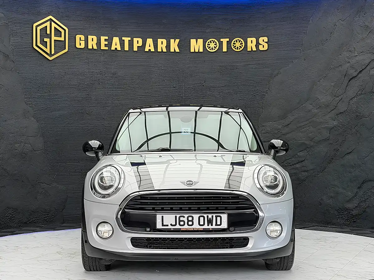 Used 2018 MINI Hatch Cooper Silver - Interior and Exterior details 2