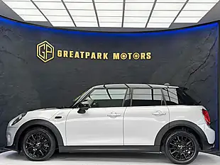 Used 2018 MINI Hatch Cooper Silver - Interior and Exterior details 8