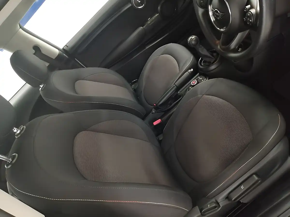 Used 2018 MINI Hatch Cooper Silver - Interior and Exterior details 16
