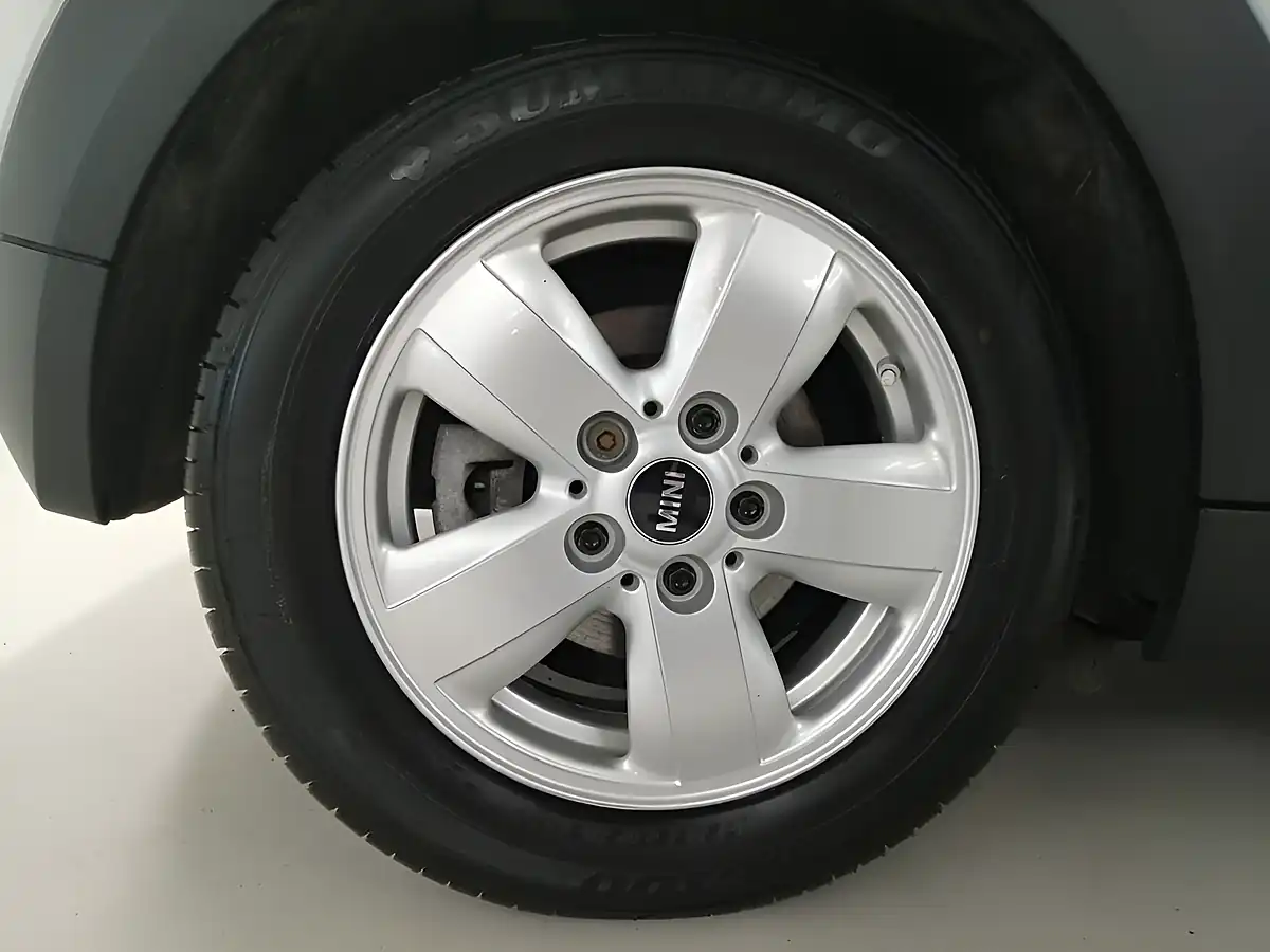 Used 2018 MINI Hatch Cooper Silver - Interior and Exterior details 18