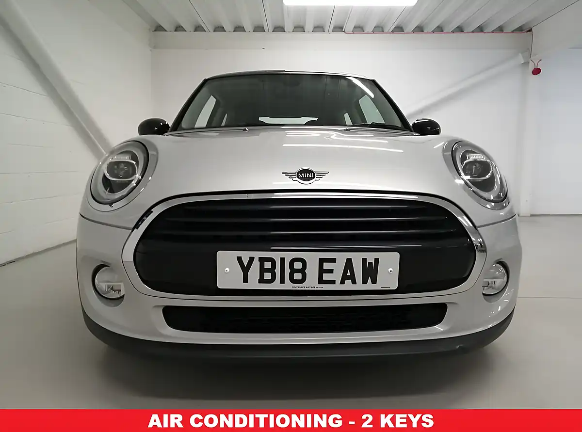 Used 2018 MINI Hatch Cooper Silver - Interior and Exterior details 4
