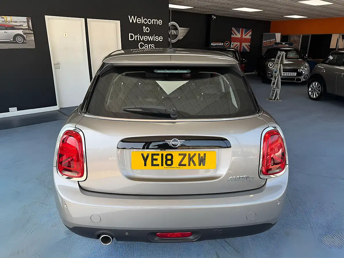 Used 2018 MINI Hatch Cooper Silver - Interior and Exterior details 8