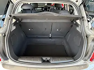 Used 2018 MINI Hatch Cooper Silver - Interior and Exterior details 9
