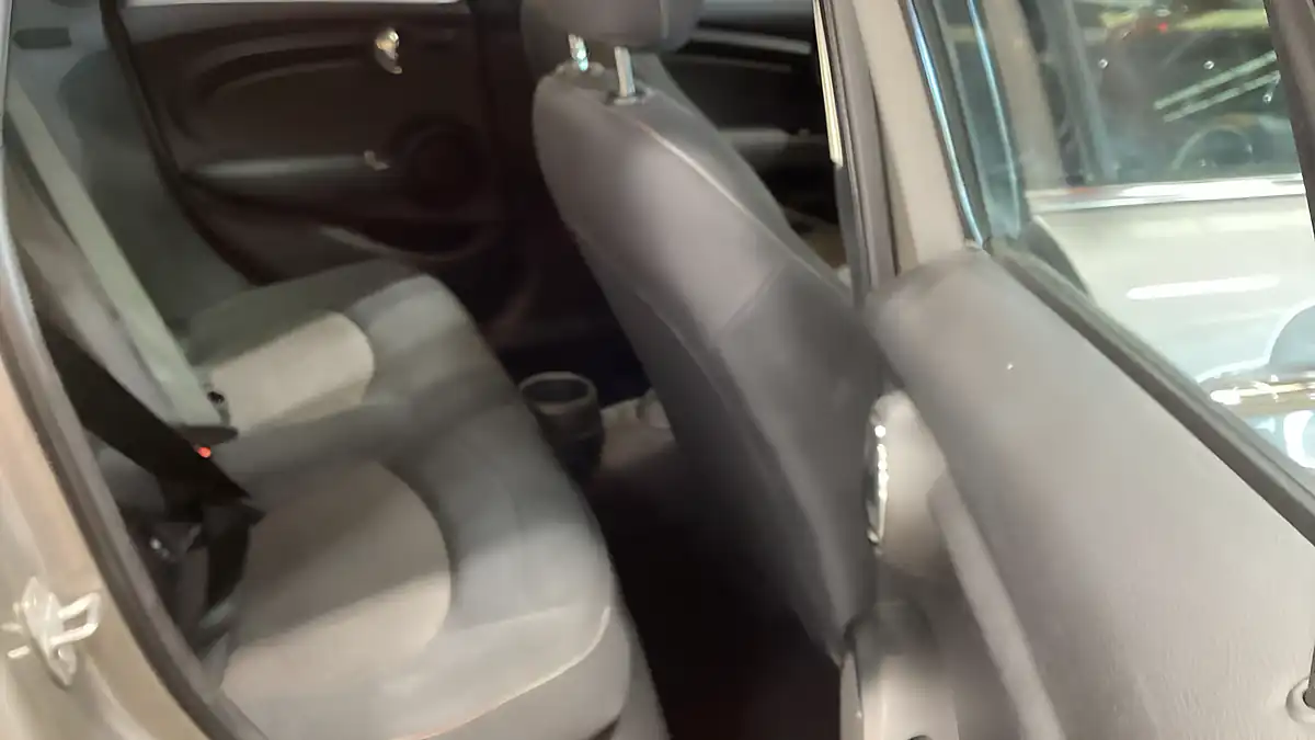 Used 2018 MINI Hatch Cooper Silver - Interior and Exterior details 12