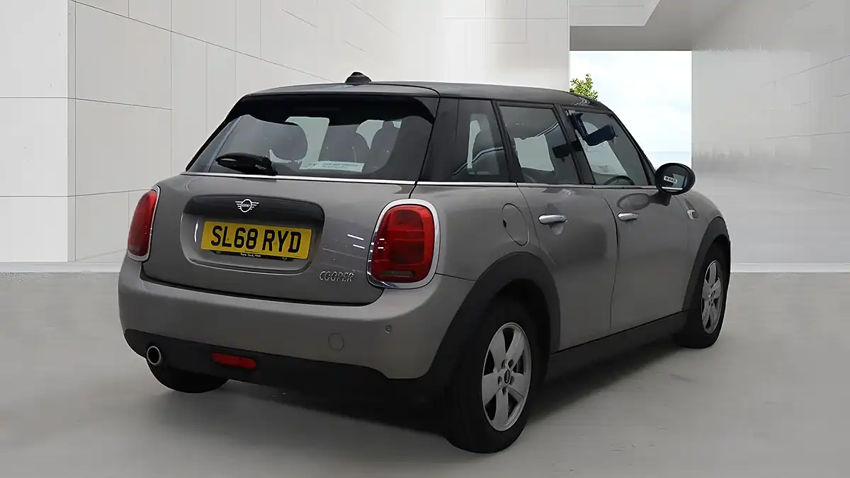 Used 2018 MINI Hatch Cooper Silver - Interior and Exterior details 4