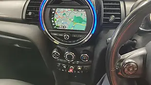 Used 2018 MINI Hatch Cooper Silver - Interior and Exterior details 9