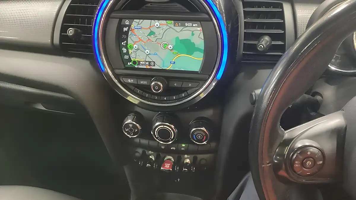 Used 2018 MINI Hatch Cooper Silver - Interior and Exterior details 9