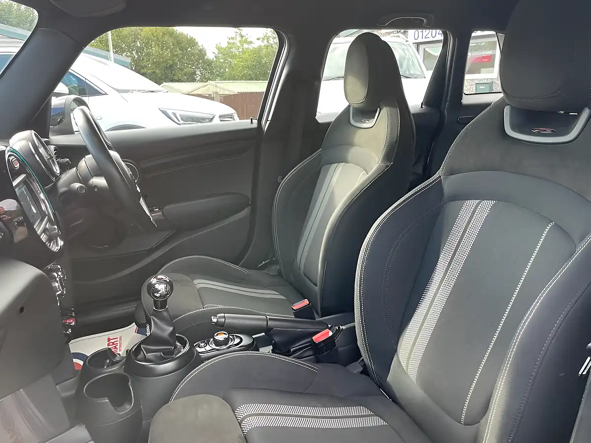 Used 2018 MINI Hatch Cooper Sport Black - Interior and Exterior details 11