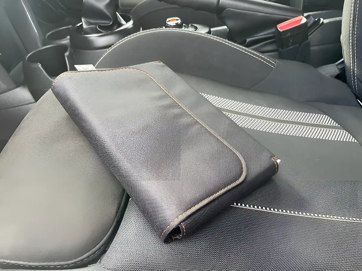 Used 2018 MINI Hatch Cooper Sport Black - Interior and Exterior details 17