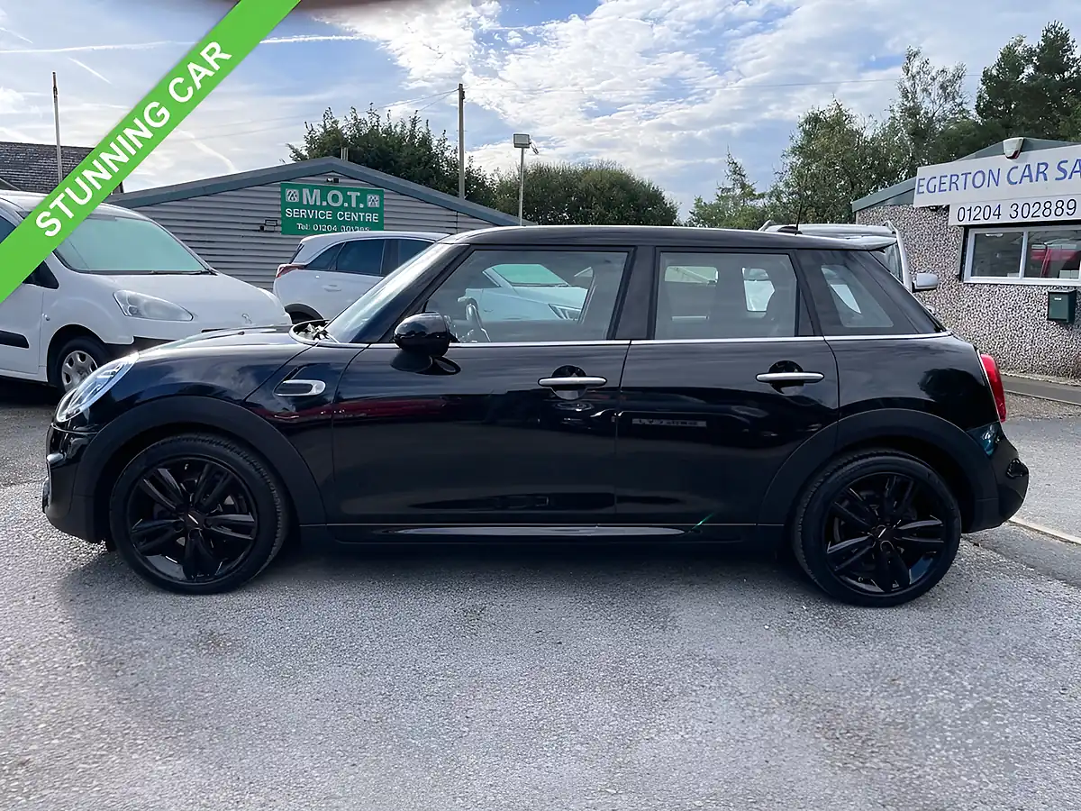 Used 2018 MINI Hatch Cooper Sport Black - Interior and Exterior details 3