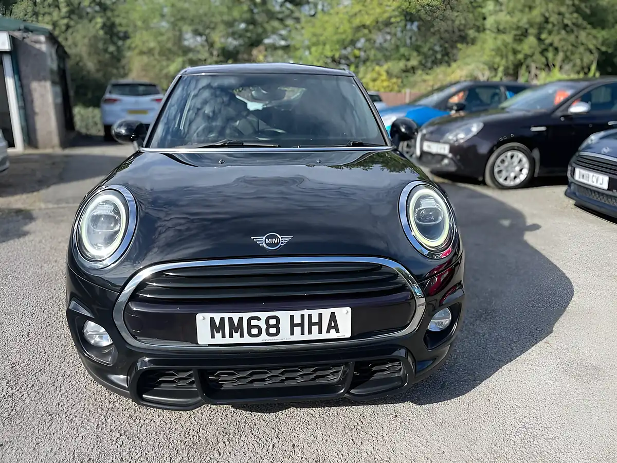 Used 2018 MINI Hatch Cooper Sport Black - Interior and Exterior details 5