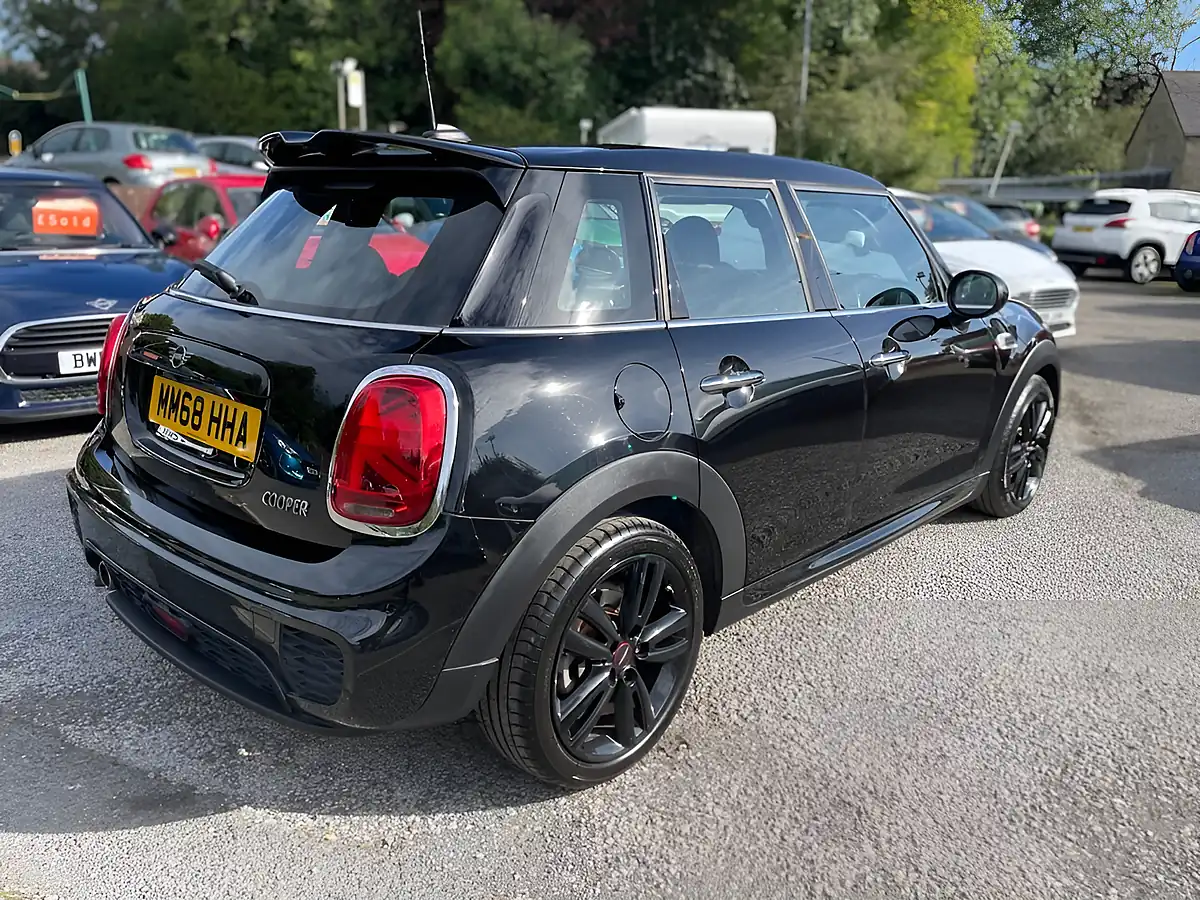 Used 2018 MINI Hatch Cooper Sport Black - Interior and Exterior details 8
