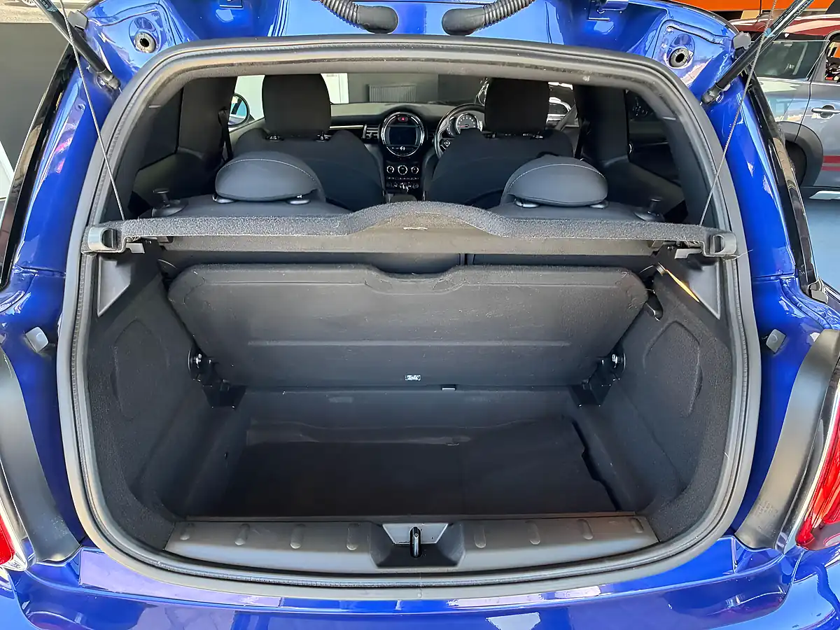 Used 2018 MINI Hatch Cooper Sport Blue - Interior and Exterior details 10