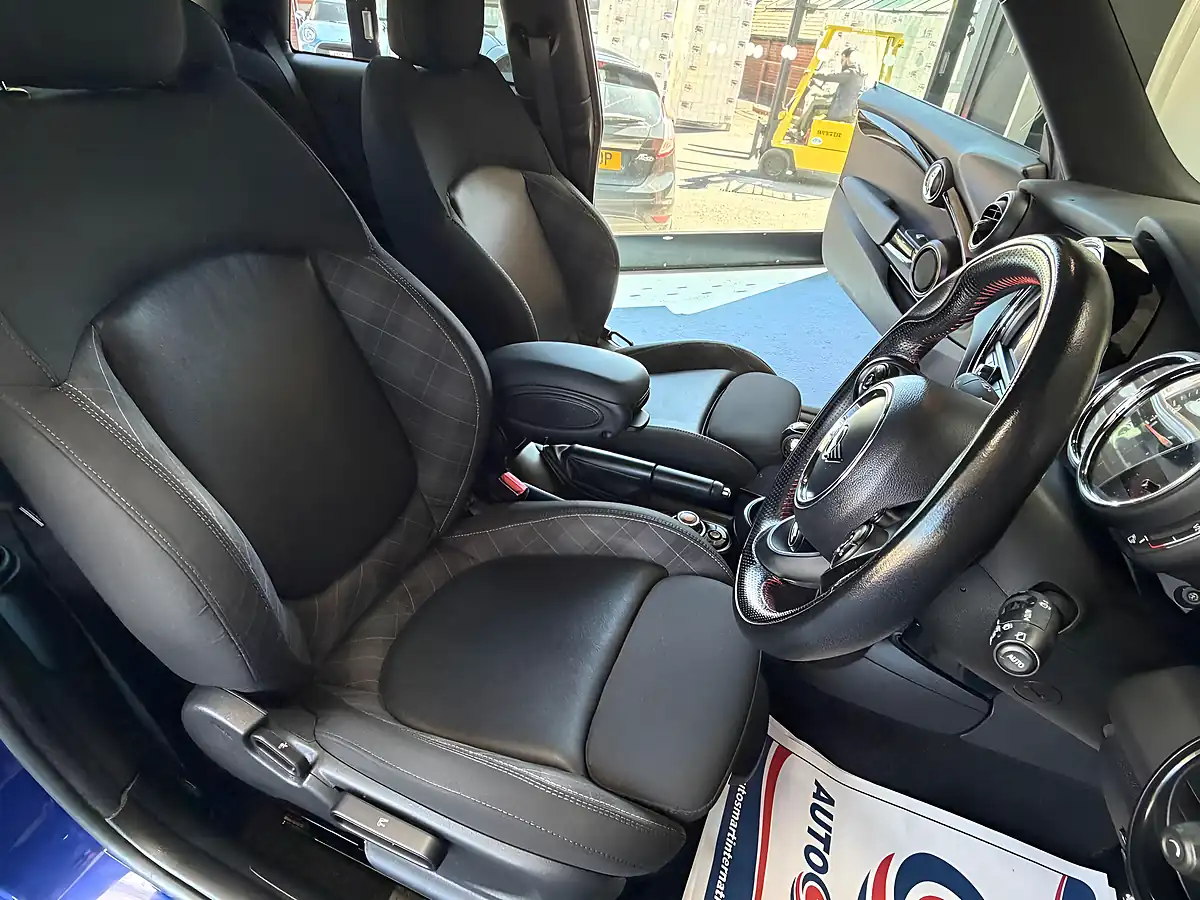 Used 2018 MINI Hatch Cooper Sport Blue - Interior and Exterior details 12