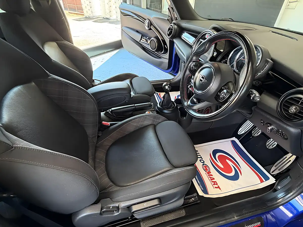 Used 2018 MINI Hatch Cooper Sport Blue - Interior and Exterior details 13