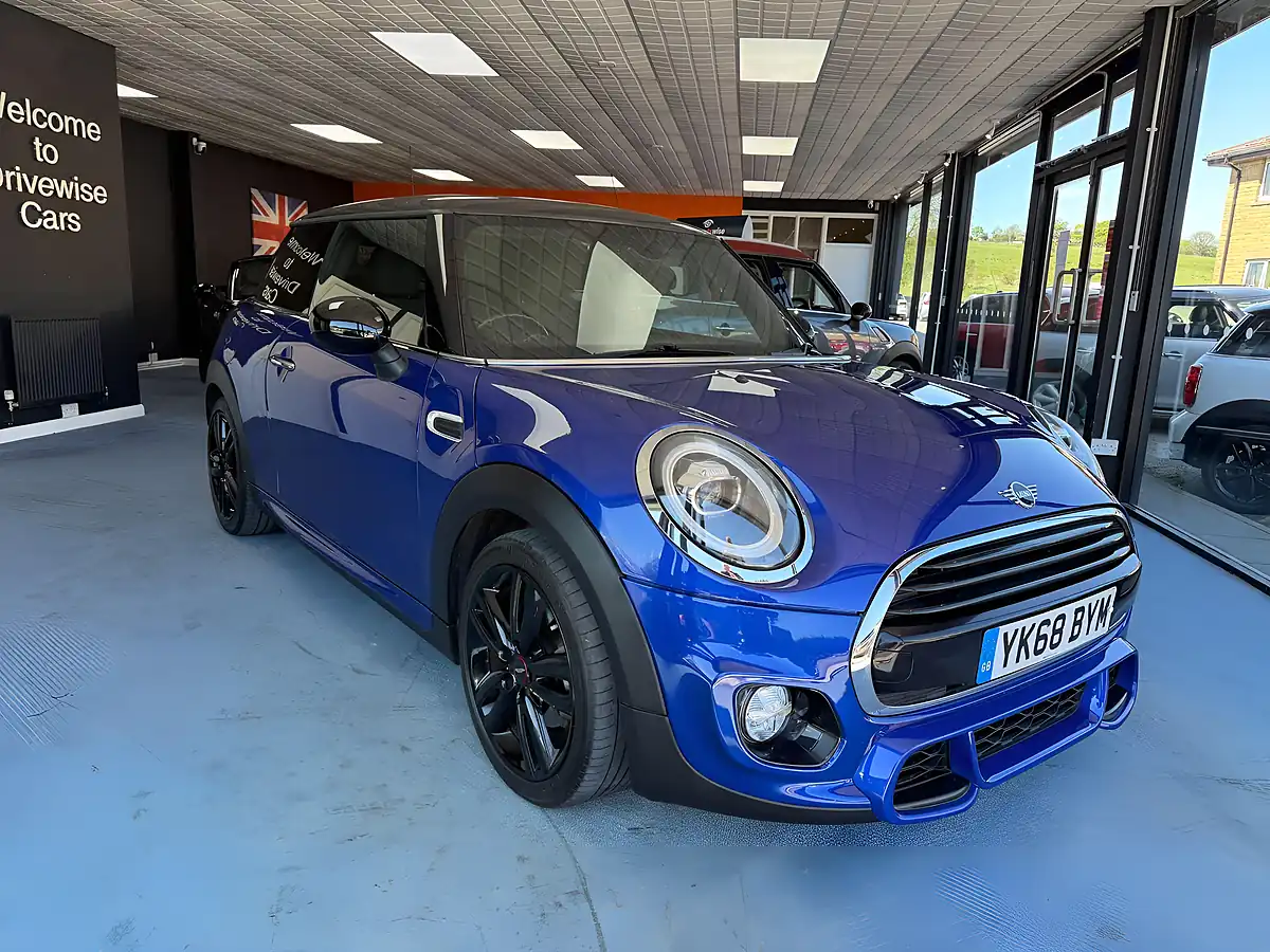 Used 2018 MINI Hatch Cooper Sport Blue - Interior and Exterior details 3