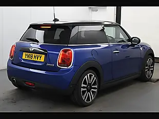 Used 2018 MINI Hatch Cooper Starlight Blue - Interior and Exterior details 10
