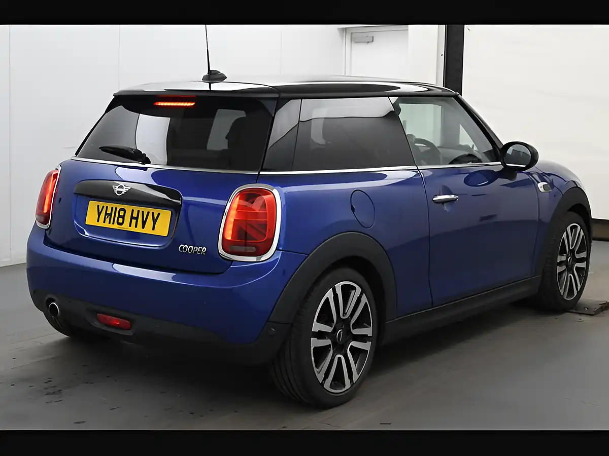Used 2018 MINI Hatch Cooper Starlight Blue - Interior and Exterior details 10