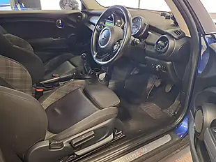Used 2018 MINI Hatch Cooper Starlight Blue - Interior and Exterior details 12