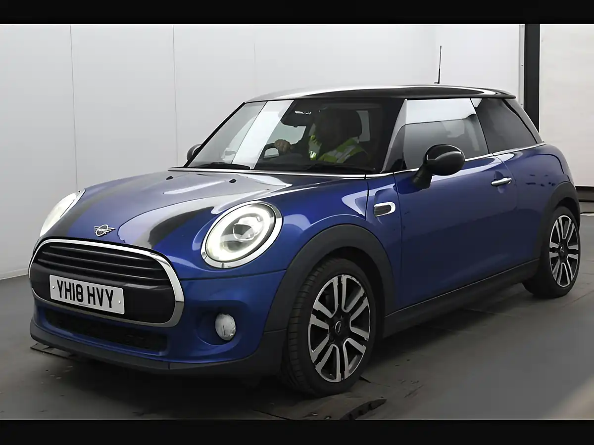 Used 2018 MINI Hatch Cooper Starlight Blue - Interior and Exterior details 2