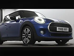 Used 2018 MINI Hatch Cooper Starlight Blue - Interior and Exterior details 5