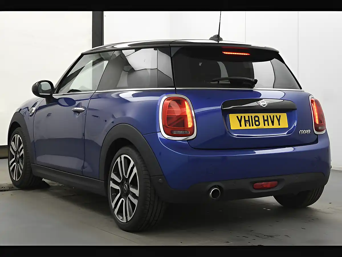Used 2018 MINI Hatch Cooper Starlight Blue - Interior and Exterior details 6