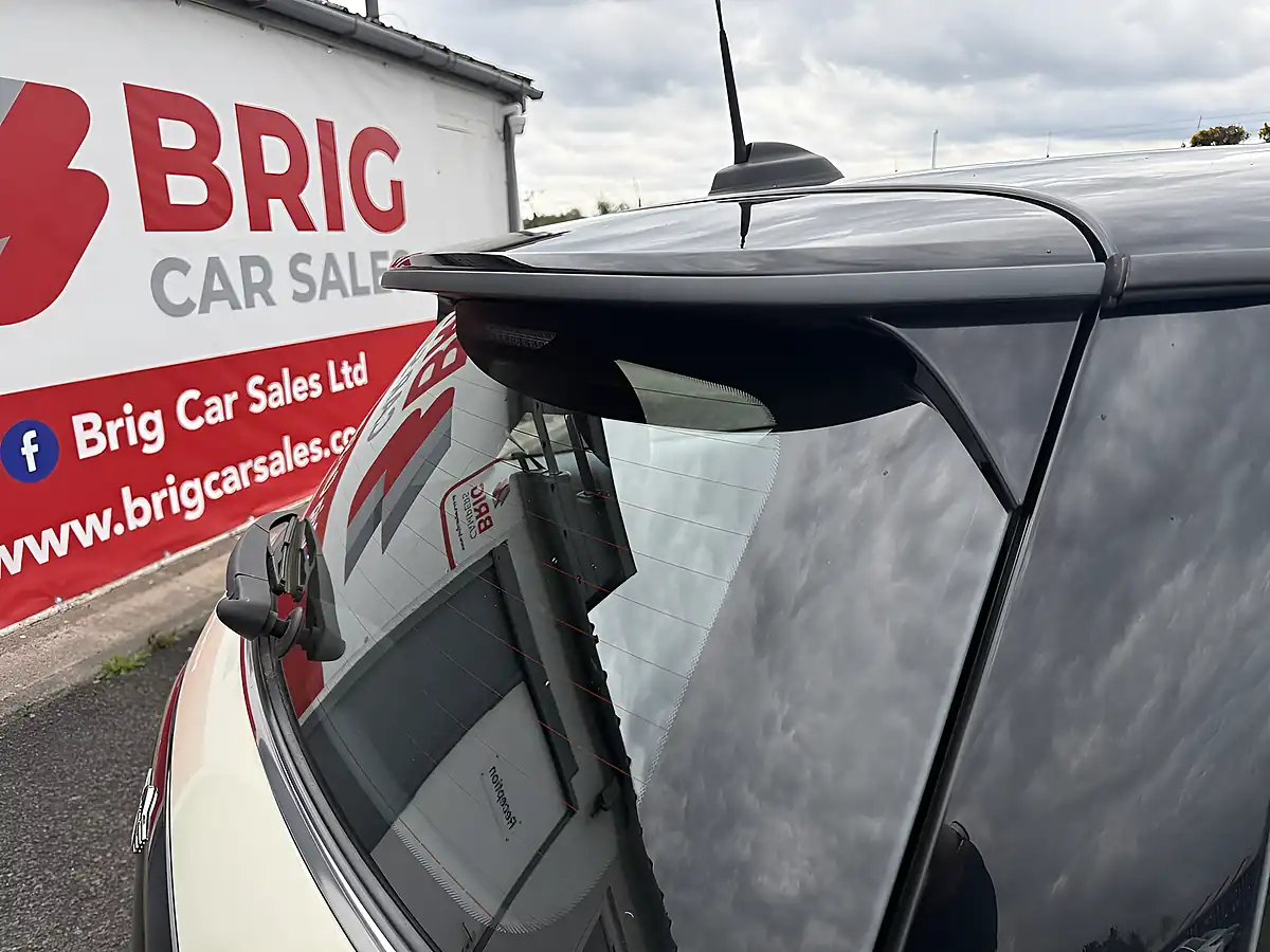 Used 2018 MINI Hatch Cooper White - Interior and Exterior details 10