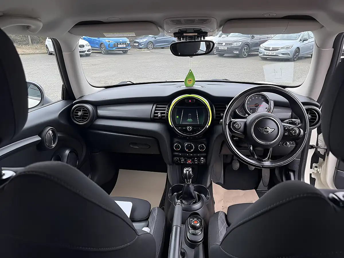 Used 2018 MINI Hatch Cooper White - Interior and Exterior details 11