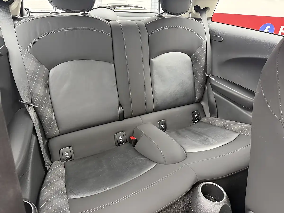 Used 2018 MINI Hatch Cooper White - Interior and Exterior details 15