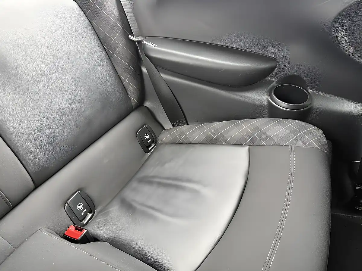 Used 2018 MINI Hatch Cooper White - Interior and Exterior details 16