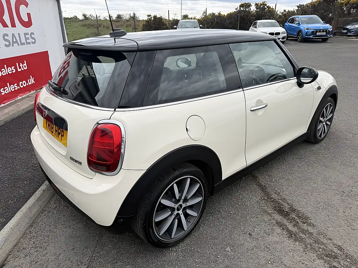 Used 2018 MINI Hatch Cooper White - Interior and Exterior details 5