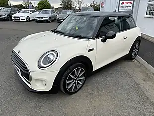 Used 2018 MINI Hatch Cooper White - Interior and Exterior details 8