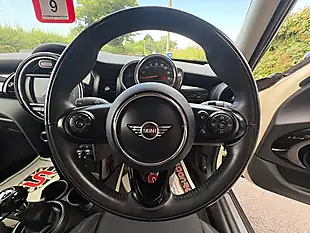 Used 2018 MINI Hatch Cooper White - Interior and Exterior details 12