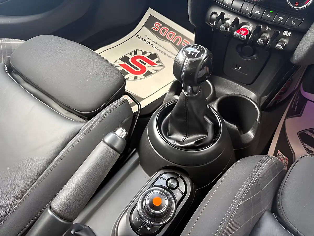 Used 2018 MINI Hatch Cooper White - Interior and Exterior details 13